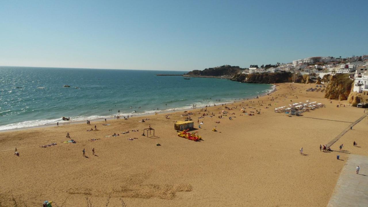 Top Renoviertes Apartment Mit Grosser Terrasse Albufeira Esterno foto